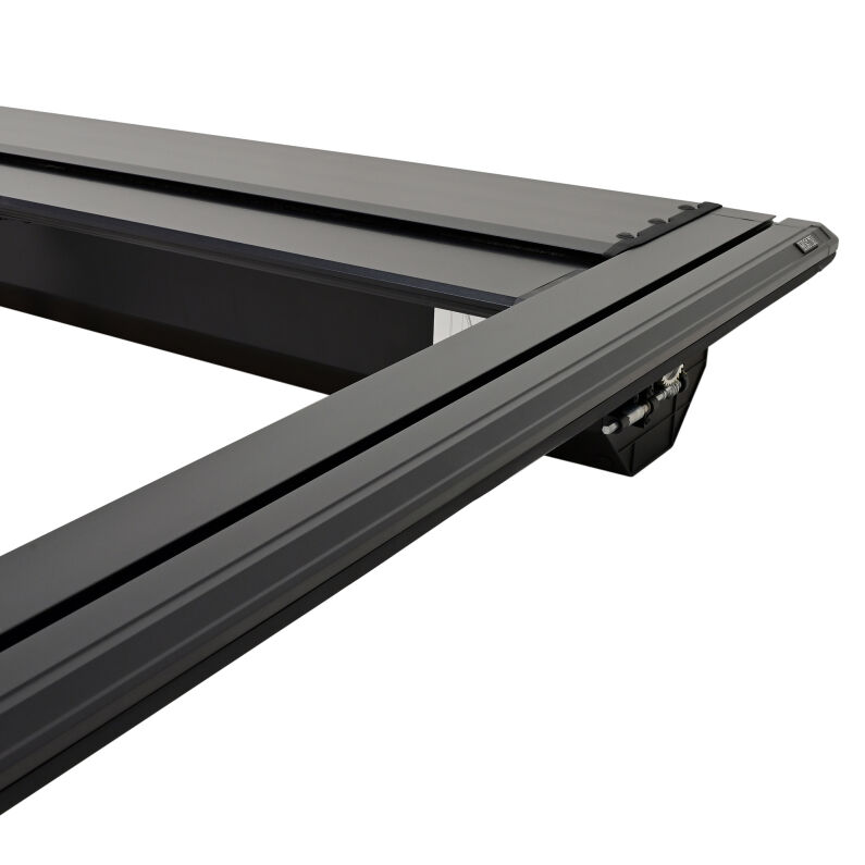 Manual Retractable Tonneau Cover