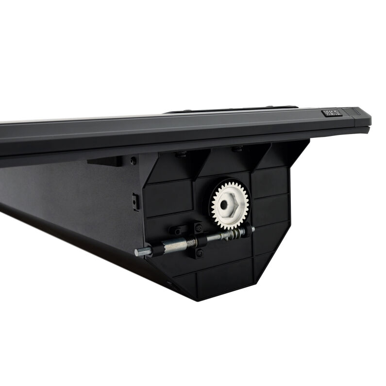 Manual Retractable Tonneau Cover