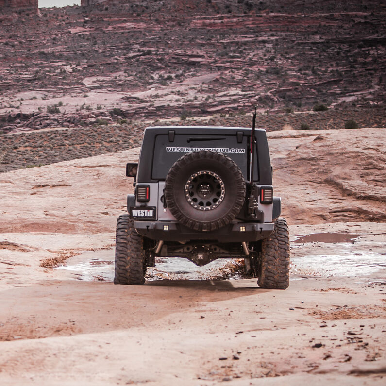 WJ2 Rear Bumper With Tire Carrier