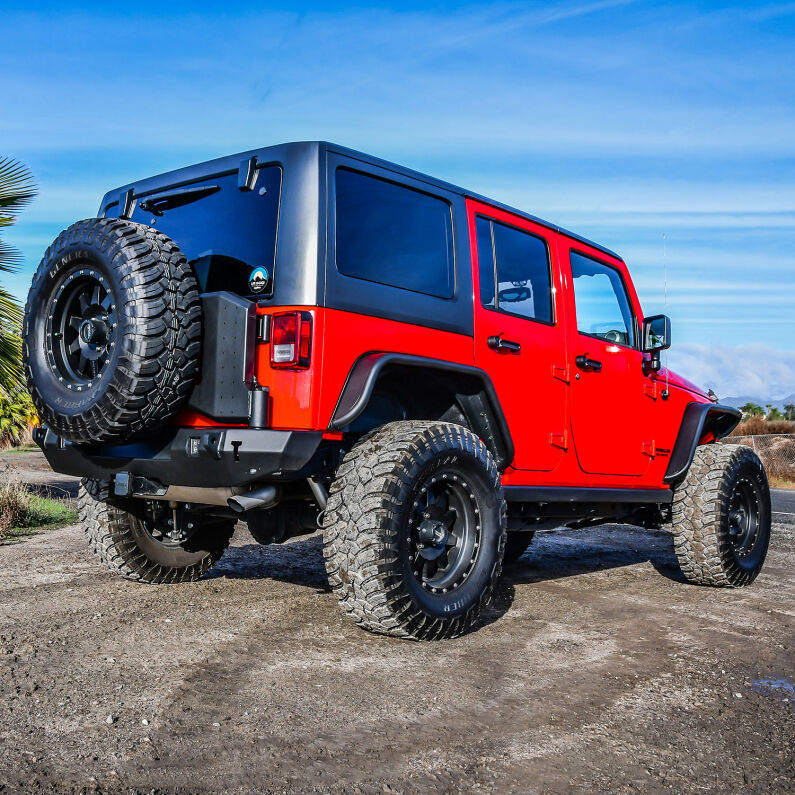 WJ2 Rear Bumper With Tire Carrier