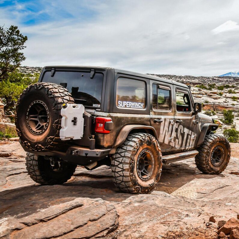WJ2 Rear Bumper w/Tire Carrier w/Sensors